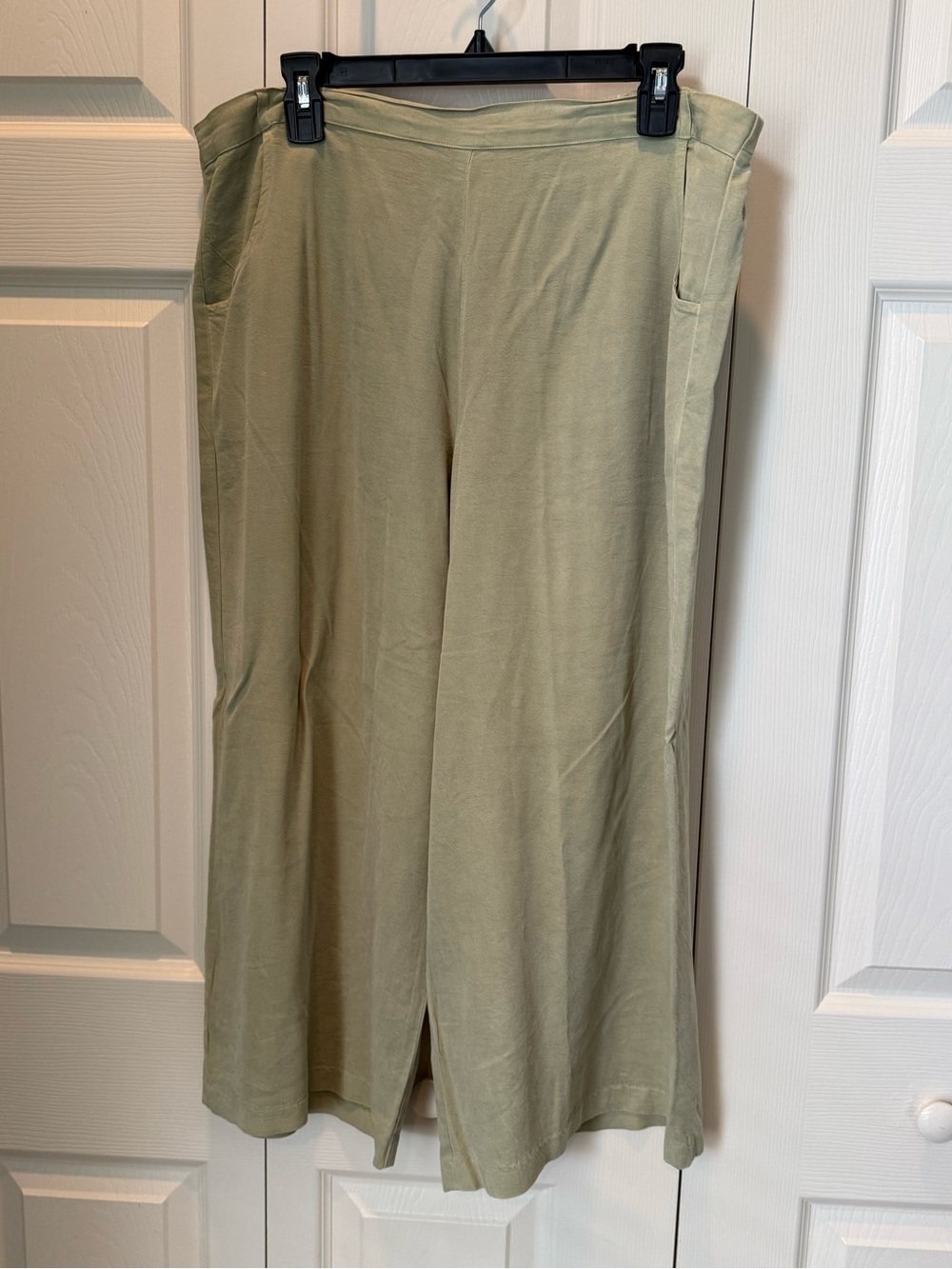 # Habitat Tencel wide leg crop pull on pants coastal green